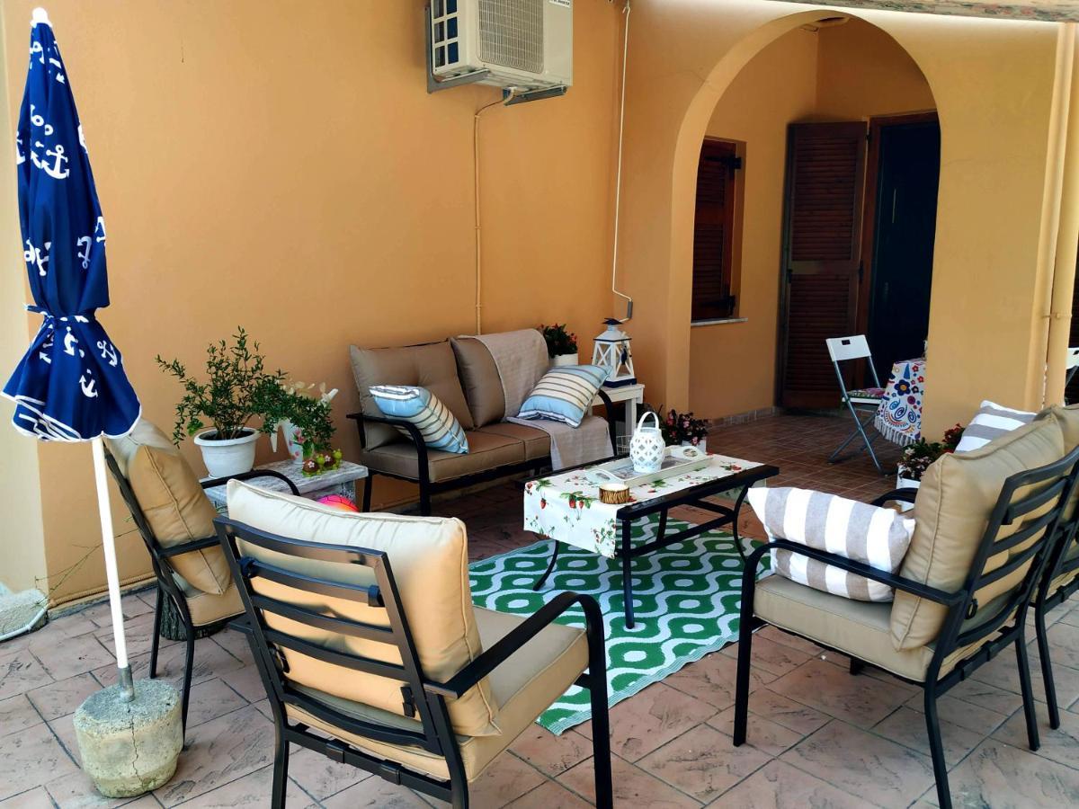 Family Holiday Apartment With Garden & Bbq Velonádesz Kültér fotó
