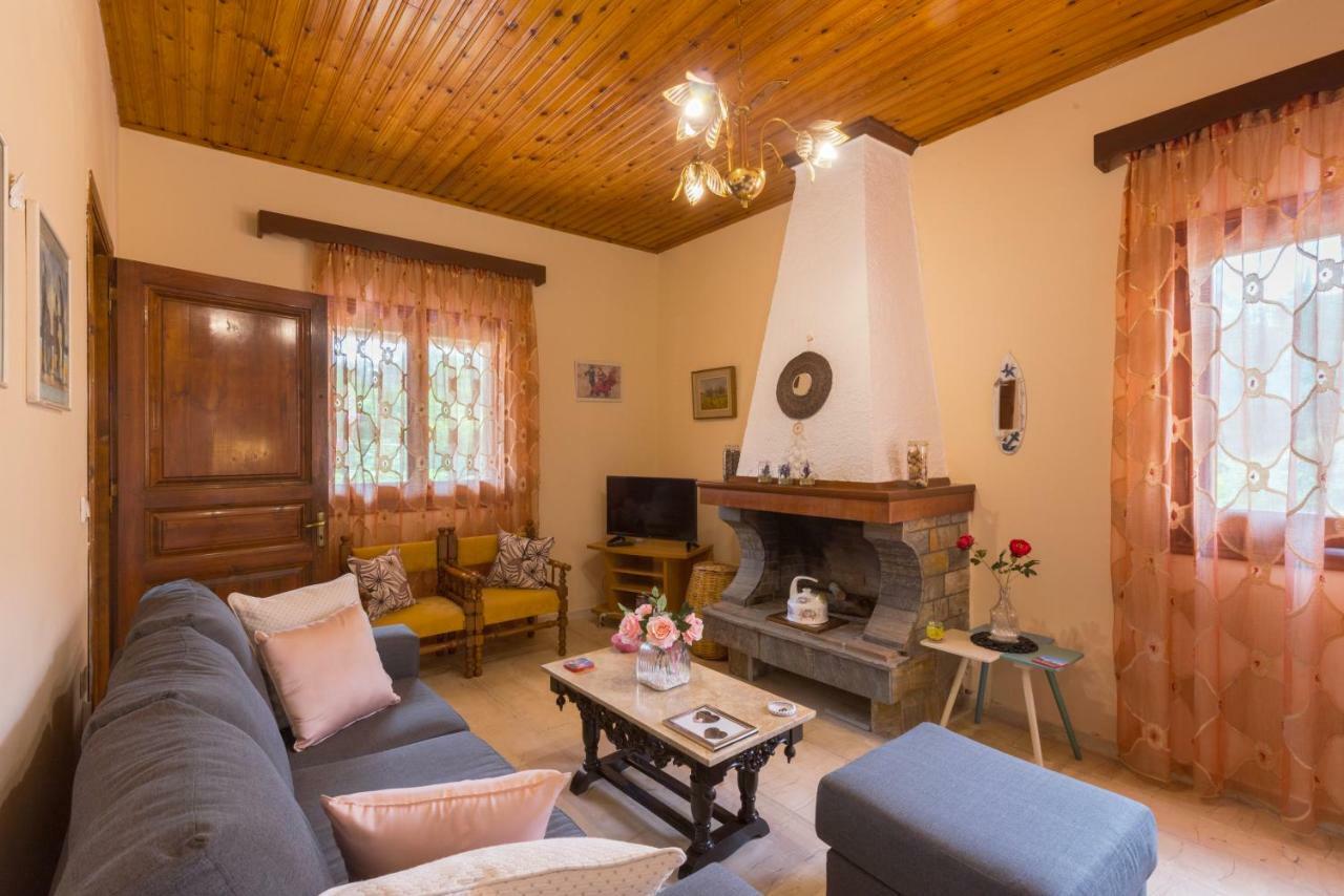 Family Holiday Apartment With Garden & Bbq Velonádesz Kültér fotó