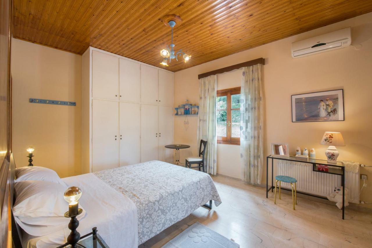 Family Holiday Apartment With Garden & Bbq Velonádesz Kültér fotó